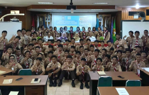 Public Speaking Bekali 72 Siswa SMKN 8 Jakarta