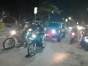 Babinsa Ciledug dan Serut Patroli Malam Jaga Keamanan Wilayah