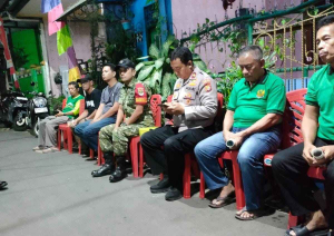 Malam Minggu, Babinsa Kramatjati-Makasar Bersama Komduk Gelar Siskamling