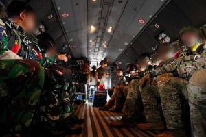 13 Prajurit TNI dan US Army Sukses Infiltrasi Udara di SGS 2026