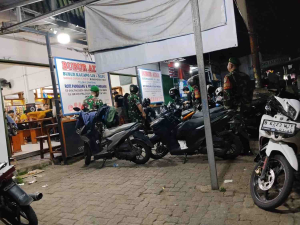 Babinsa dan Komduk Intensifkan Patroli Malam Jaga Keamanan Tangerang