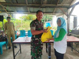 Koramil Ciputat Salurkan 30 Paket Sembako Lewat Jaga Jakarta On The Spot