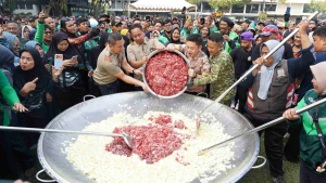 Kodam Jaya Gelar Hit & Eat, Bagikan 2.000 Porsi kepada Warga