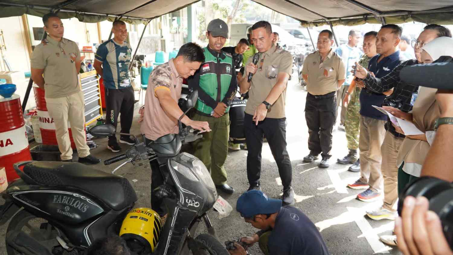 2.300 Paket Dibagikan, Onderdil YSP Dukung Hit & Eat Kodam Jaya