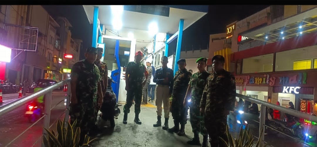 Patroli Malam Babinsa dan Komduk Perkuat Keamanan Wilayah Tangerang