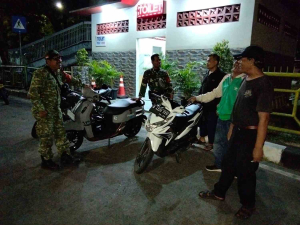Koramil Ciracas Gelar Patroli Siskamling, Perkuat Keamanan Lingkungan