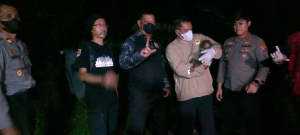 Polisi Selamatkan Induk dan Anak Orang Utan Terdampak Karhutla di Kalteng