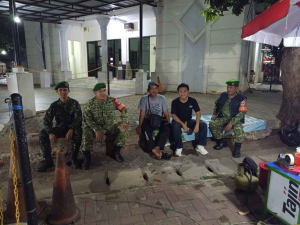 Babinsa dan Komduk Gelar Patroli Malam, Sasar Titik Rawan Kriminalitas